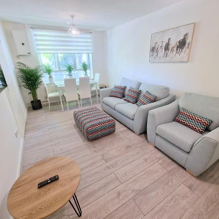 Flat In Battersea, 5 Minutes From Clapham Junction Station Apartment ลอนดอน ภายนอก รูปภาพ