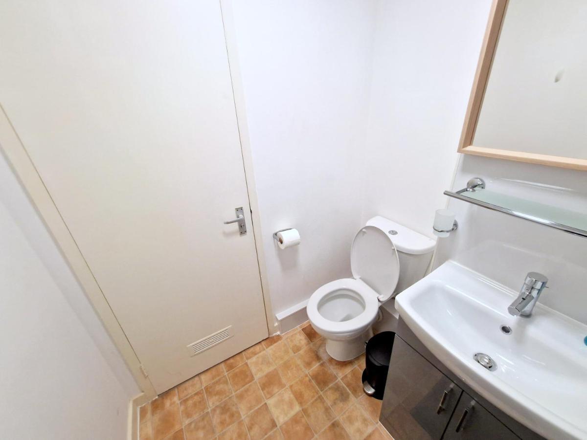 Flat In Battersea, 5 Minutes From Clapham Junction Station Apartment ลอนดอน ภายนอก รูปภาพ
